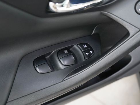 Used 2017 Nissan Altima 2.5 SV FWD image 18