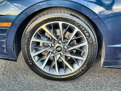 Used 2020 Hyundai Sonata Limited image 11