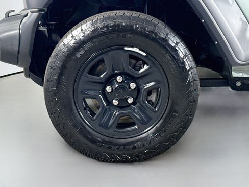 Used 2024 Jeep Wrangler Unlimited Sport AWD/4WD image 38