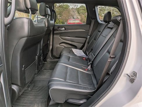 Used 2020 Jeep Grand Cherokee Overland image 29