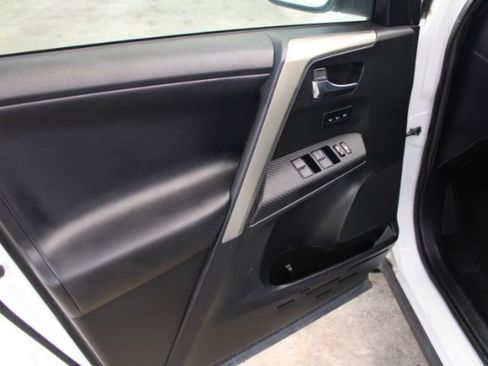 Used 2013 Toyota RAV4 Limited image 10