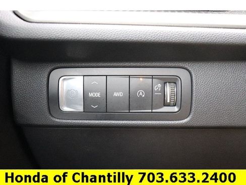 Used 2024 Chevrolet Traverse LT w/ Enhanced Driving Package image 14