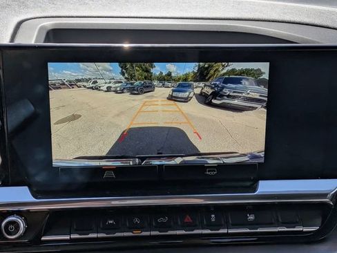 Used 2025 GMC Sierra 1500 SLT RWD image 31