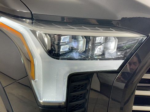 Used 2024 Toyota Tundra Capstone AWD/4WD image 40