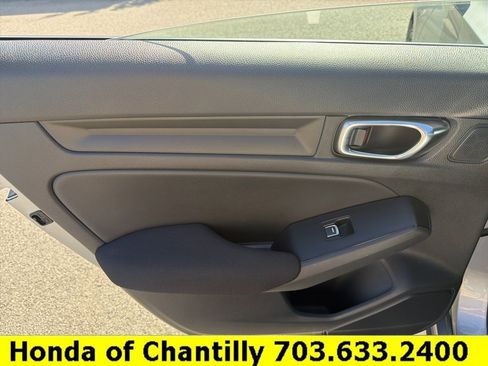 Used 2024 Honda Civic Sport image 25