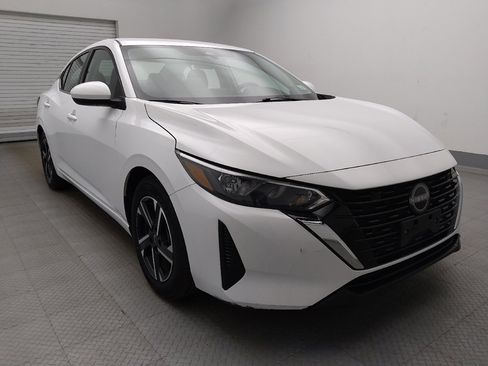 Used 2024 Nissan Sentra SV FWD image 13