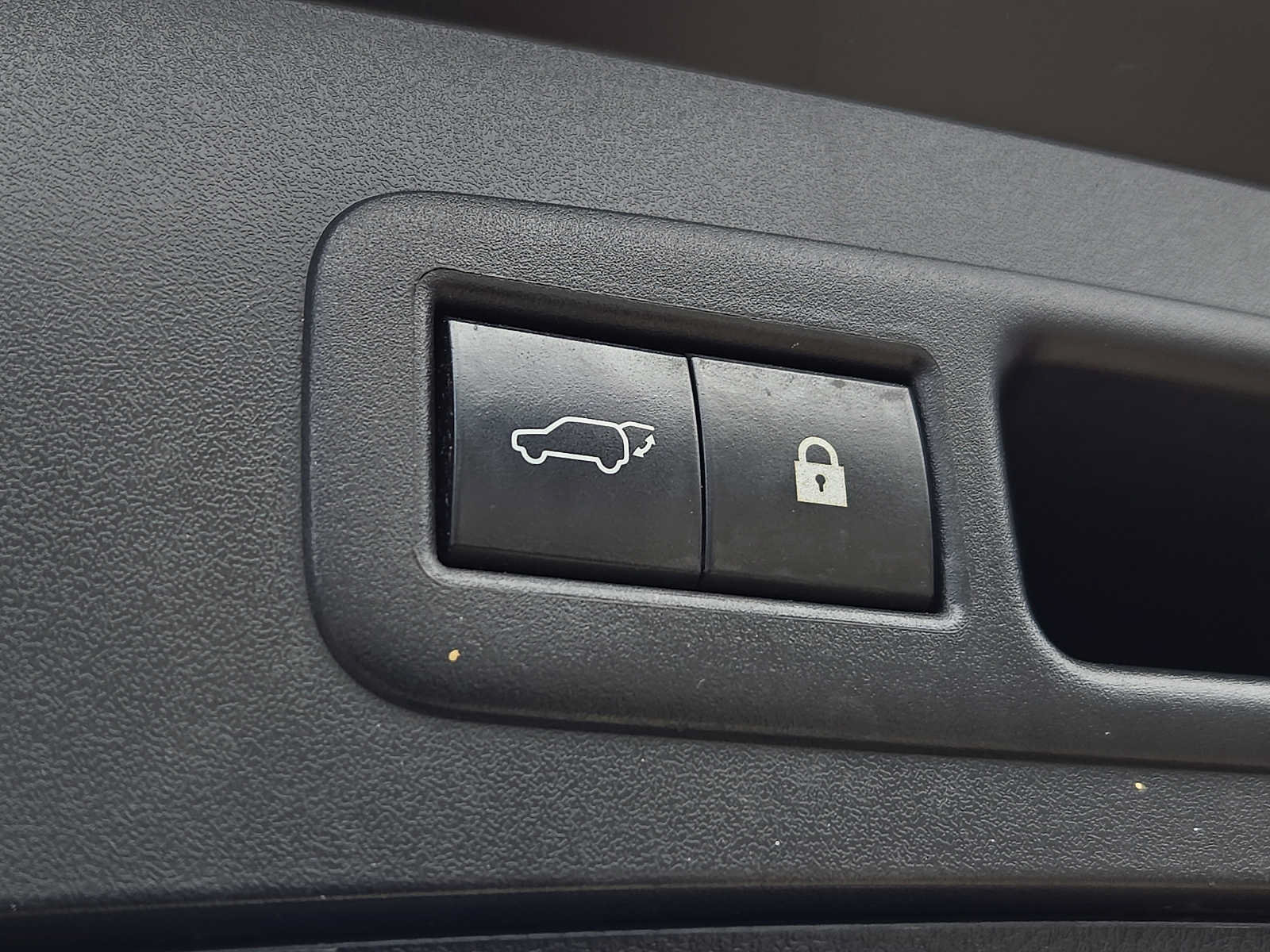 Used 2019 Lexus UX 200 FWD image 29