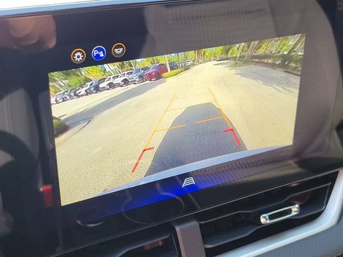 Used 2026 Chevrolet Equinox LT FWD image 24
