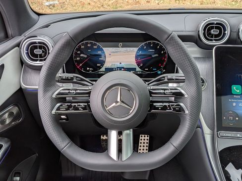 Used 2026 Mercedes-Benz GLC 300 4MATIC image 18