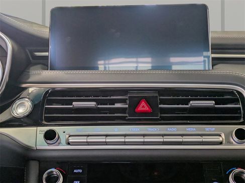 New 2025 Genesis G70 2.5T w/ Sport Prestige Package image 15