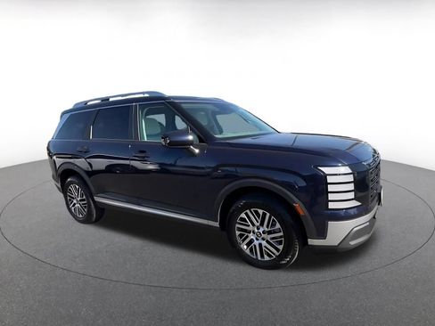 Used 2026 Hyundai Palisade SEL FWD image 2