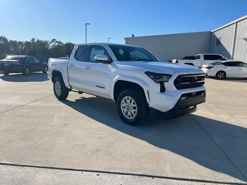New 2026 Toyota Tacoma SR5 image 1