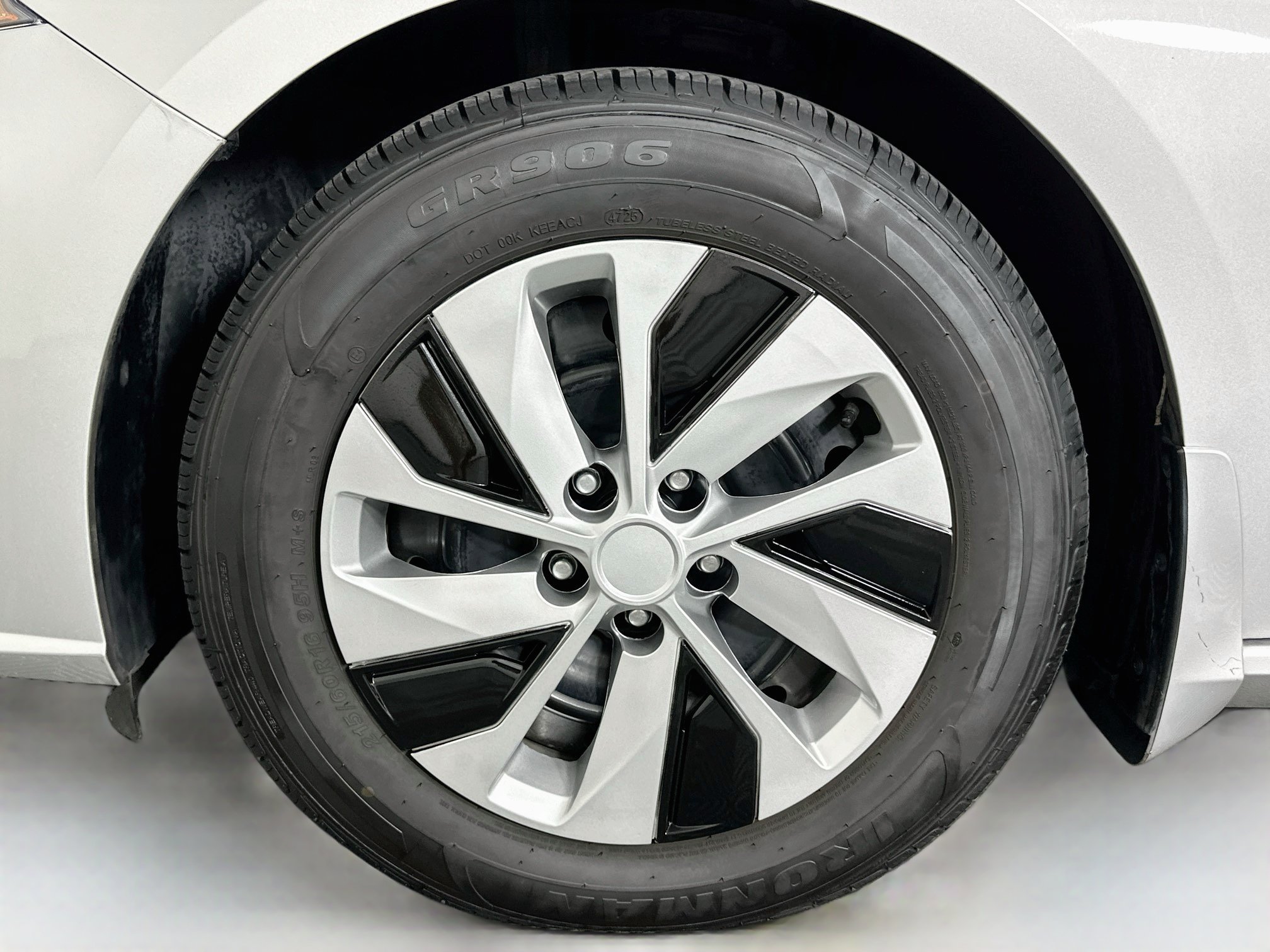 Used 2024 Nissan Altima 2.5 S FWD image 11