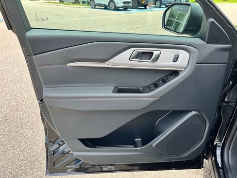 New 2026 Ford Explorer Active AWD/4WD image 11