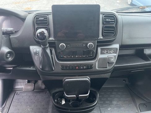 Used 2022 RAM ProMaster 3500 w/ Premium Convenience Group image 18