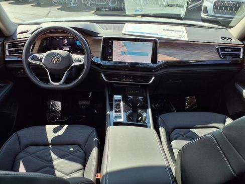 New 2026 Volkswagen Atlas SE image 5