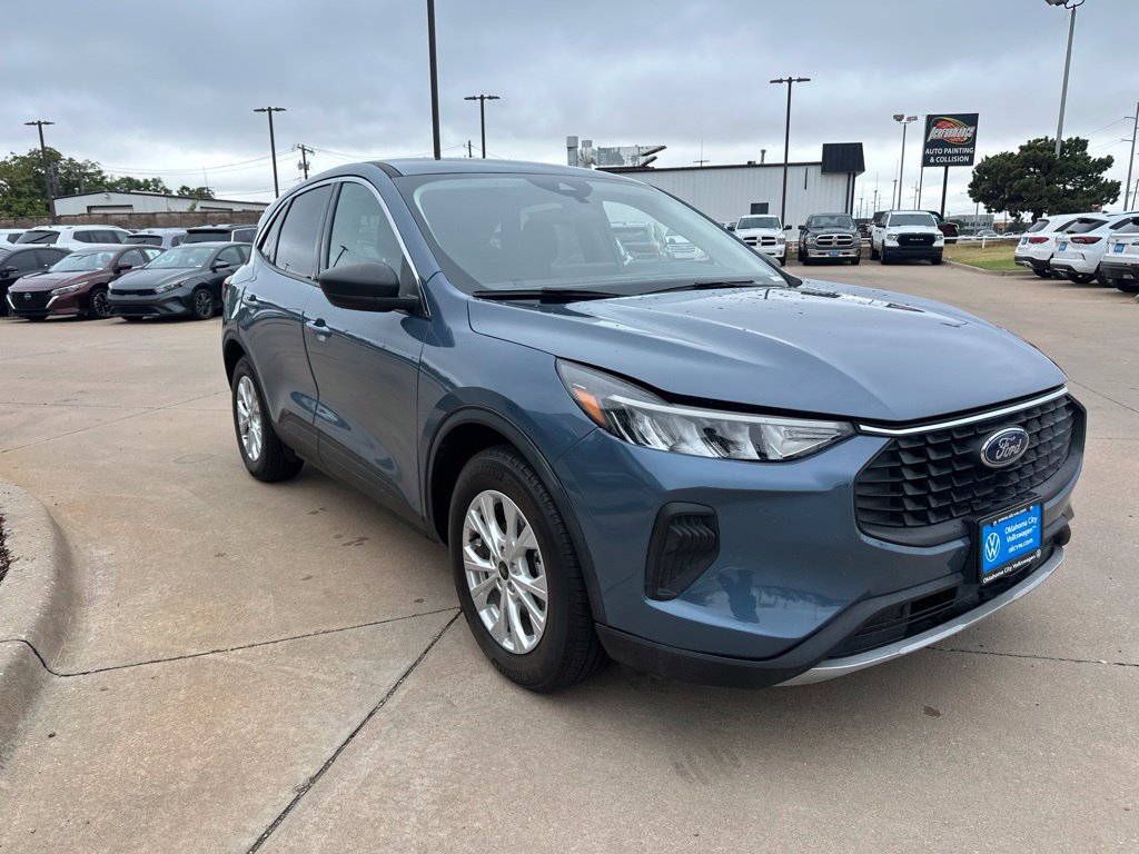 Used 2024 Ford Escape Active w/ Tech Pack #1 FWD image 3