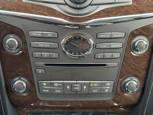 Used 2017 INFINITI QX80 4WD w/ Driver Assistance Package image 29