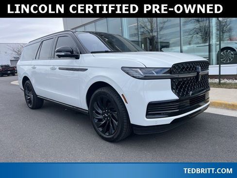 Used 2025 Lincoln Navigator L Black Label image 1