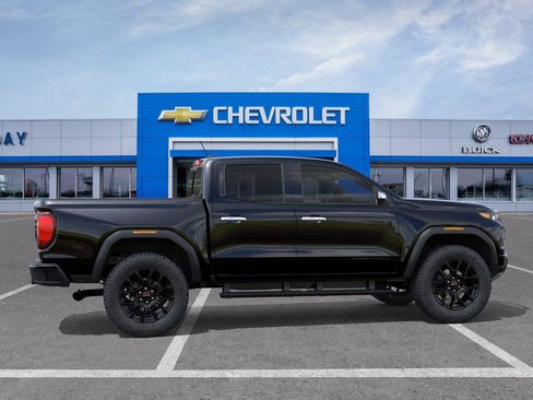 New 2026 GMC Canyon Denali w/ LPO, Denali Black Edition AWD/4WD image 5