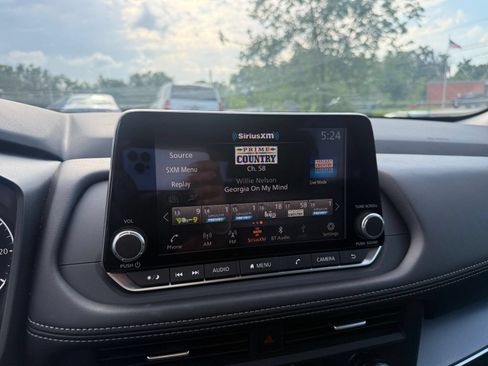 Used 2026 Nissan Rogue SV FWD image 20