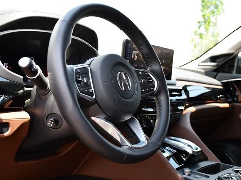 Certified 2026 Acura MDX FWD w/ Technology Package image 14