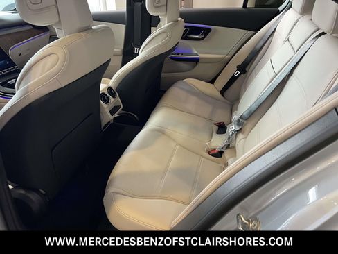 New 2026 Mercedes-Benz C 300 4MATIC Sedan image 11