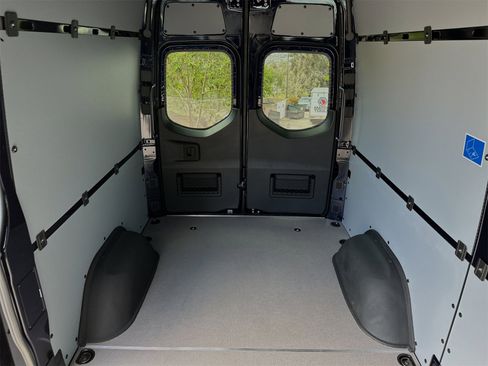 Used 2024 Mercedes-Benz Sprinter 144 Cargo image 15