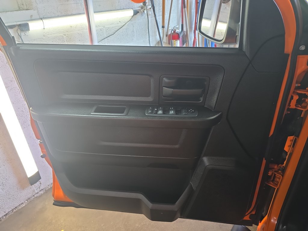 Used 2019 RAM 1500 Express w/ Ignition Orange Sport Package AWD/4WD image 28