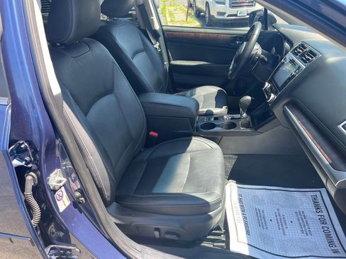 Used 2019 Subaru Outback 3.6R Limited AWD/4WD image 34