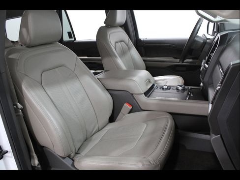 Used 2021 Ford Expedition Limited AWD/4WD image 20