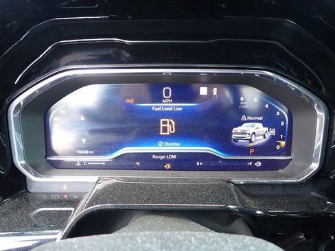 Used 2022 Chevrolet Silverado 1500 RST image 16