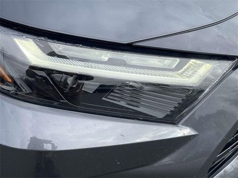 Used 2023 Toyota RAV4 SE image 12