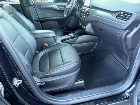 Used 2025 Ford Escape Active FWD image 13