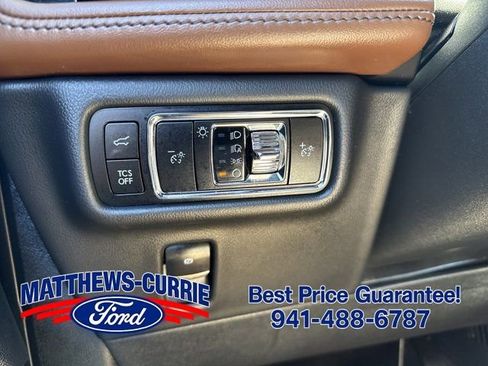 Used 2023 Lincoln Nautilus Reserve FWD image 27