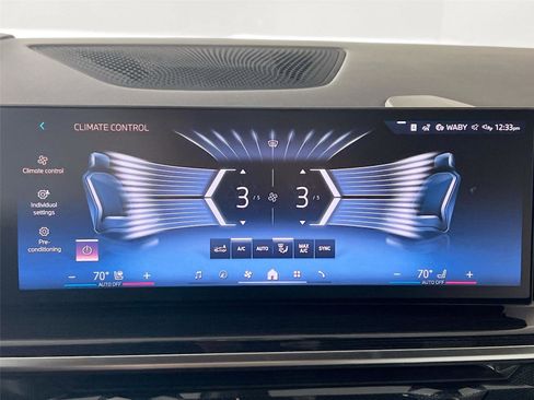 New 2026 BMW X5 xDrive40i w/ M Sport Package image 16