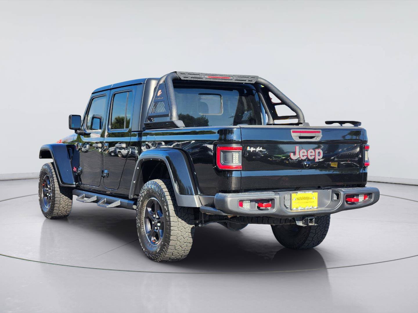 Used 2022 Jeep Gladiator Rubicon w/ Trailer Tow Package AWD/4WD image 7