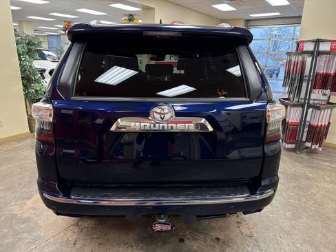 Used 2022 Toyota 4Runner Limited image 12
