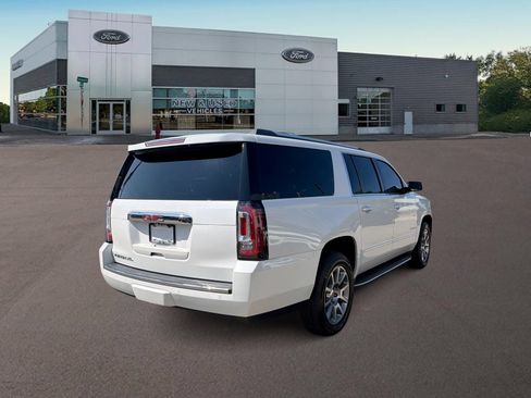 Used 2016 GMC Yukon XL Denali w/ Open Road Package AWD/4WD image 9