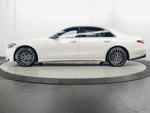 Used 2022 Mercedes-Benz S 500 4MATIC w/ Warmth & Comfort Package image 4