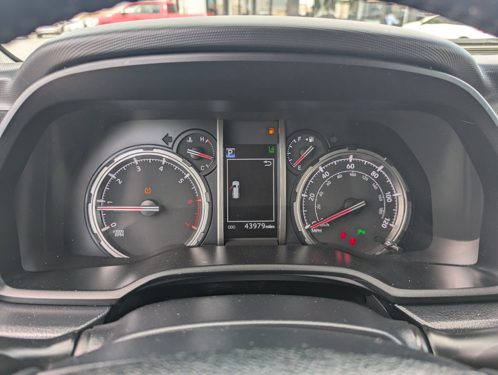 Used 2023 Toyota 4Runner Limited AWD/4WD image 24