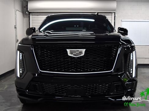 Used 2026 Cadillac Escalade V w/ LPO, ONYX Package image 2