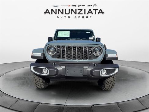 New 2025 Jeep Gladiator Sport image 8