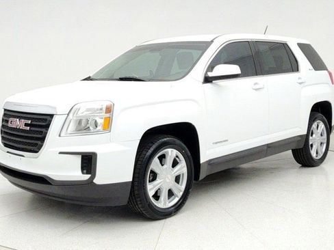 Used 2017 GMC Terrain SLE image 1