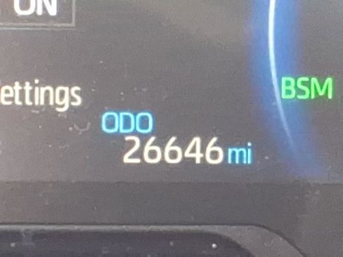 Used 2025 Toyota RAV4 XLE w/ Convenience Package image 27