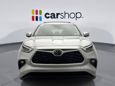 Used 2023 Toyota Highlander LE image 8