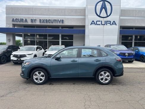 Used 2024 Honda HR-V LX image 2