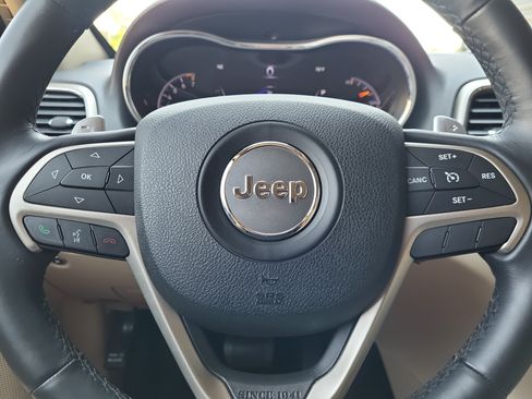 Used 2014 Jeep Grand Cherokee Laredo w/ Quick Order Package 23E AWD/4WD image 28