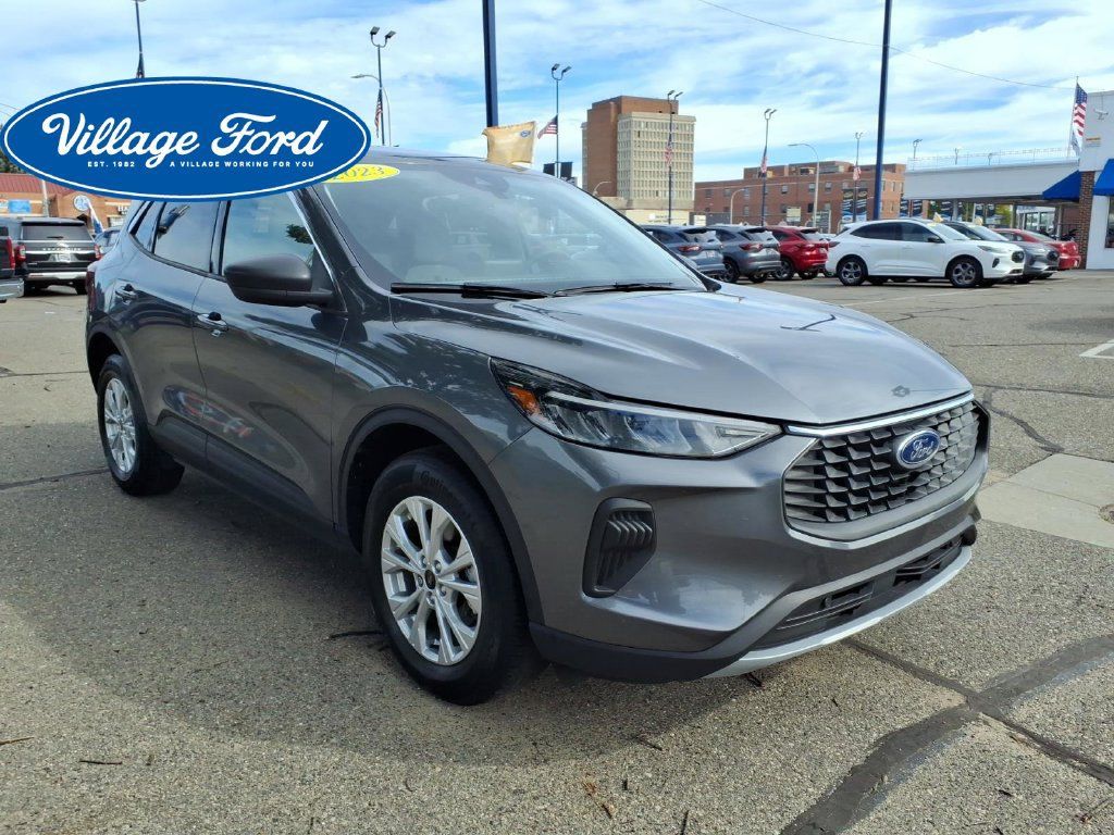 Certified 2023 Ford Escape Active AWD/4WD image 4