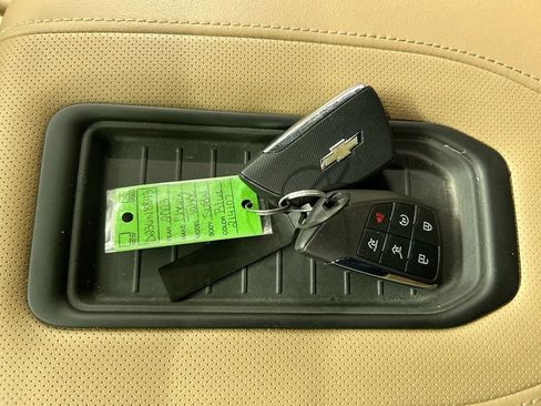 Used 2023 Chevrolet Tahoe Premier image 12